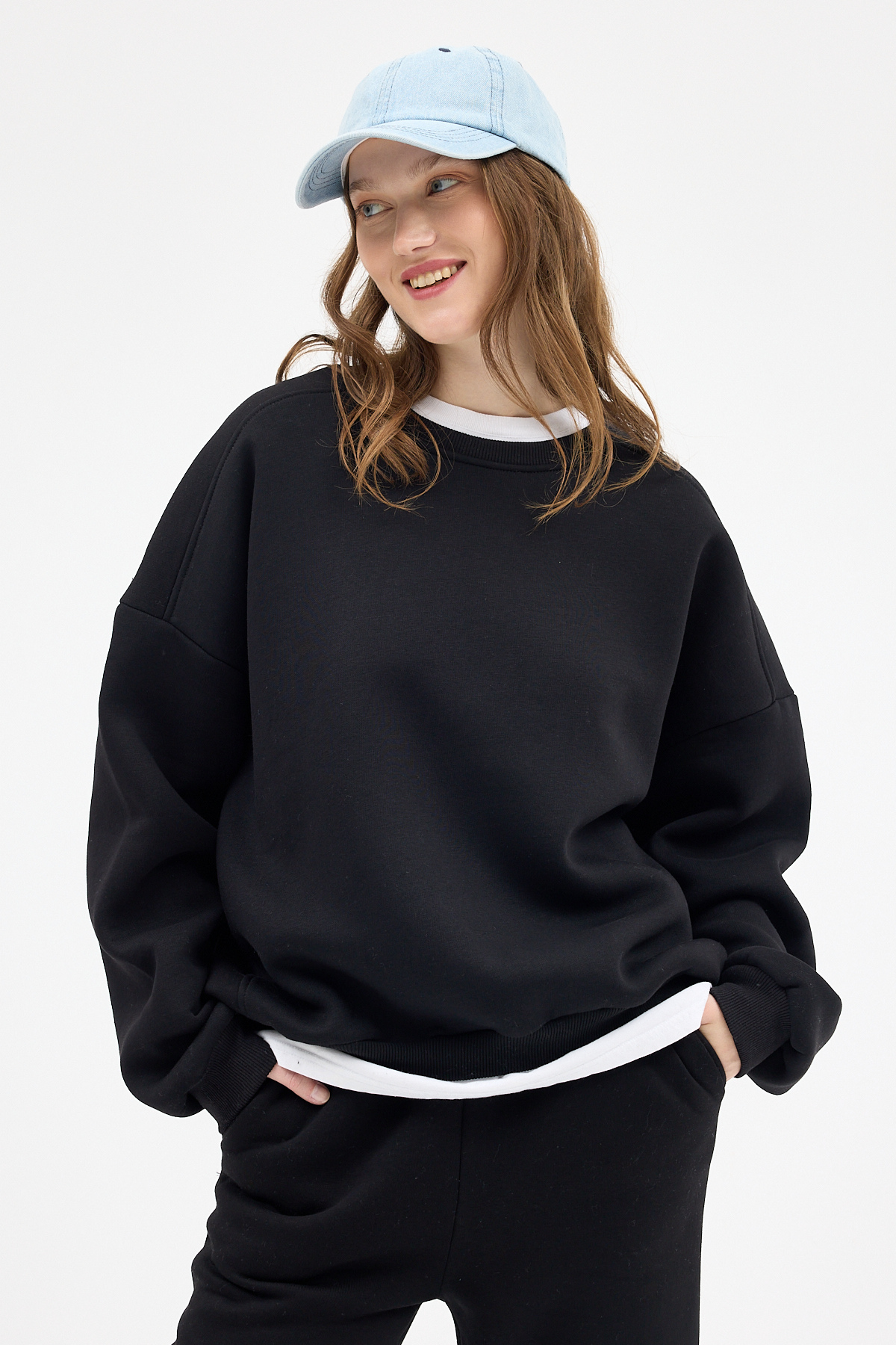 Kadın Pamuklu İçi Polarlı Oversize Yuvarlak Yakalı Siyah Sweatshirt 9152M - RAYS