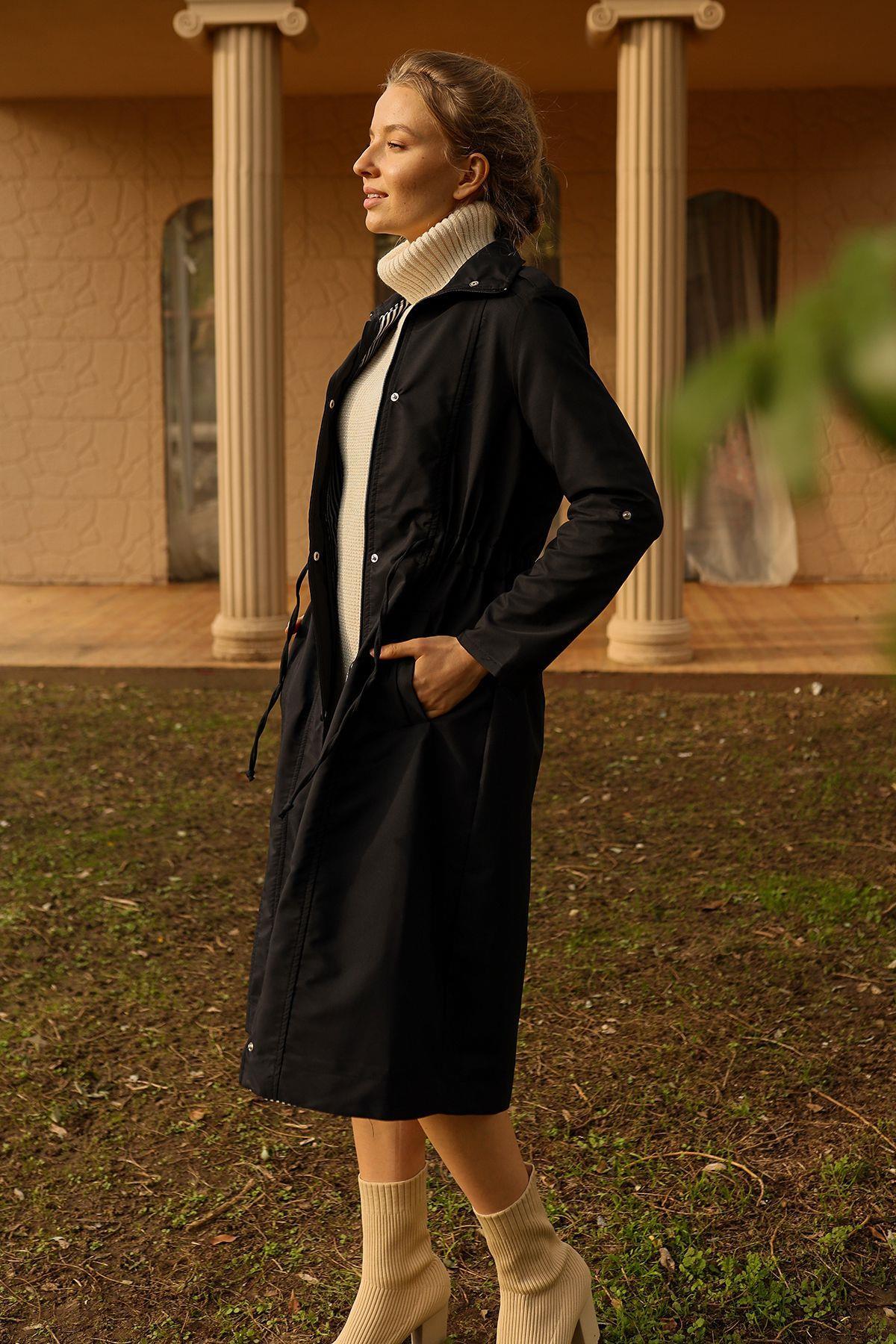 Siyah Kol Katlamalı Uzun Trençkot 9171 - 6