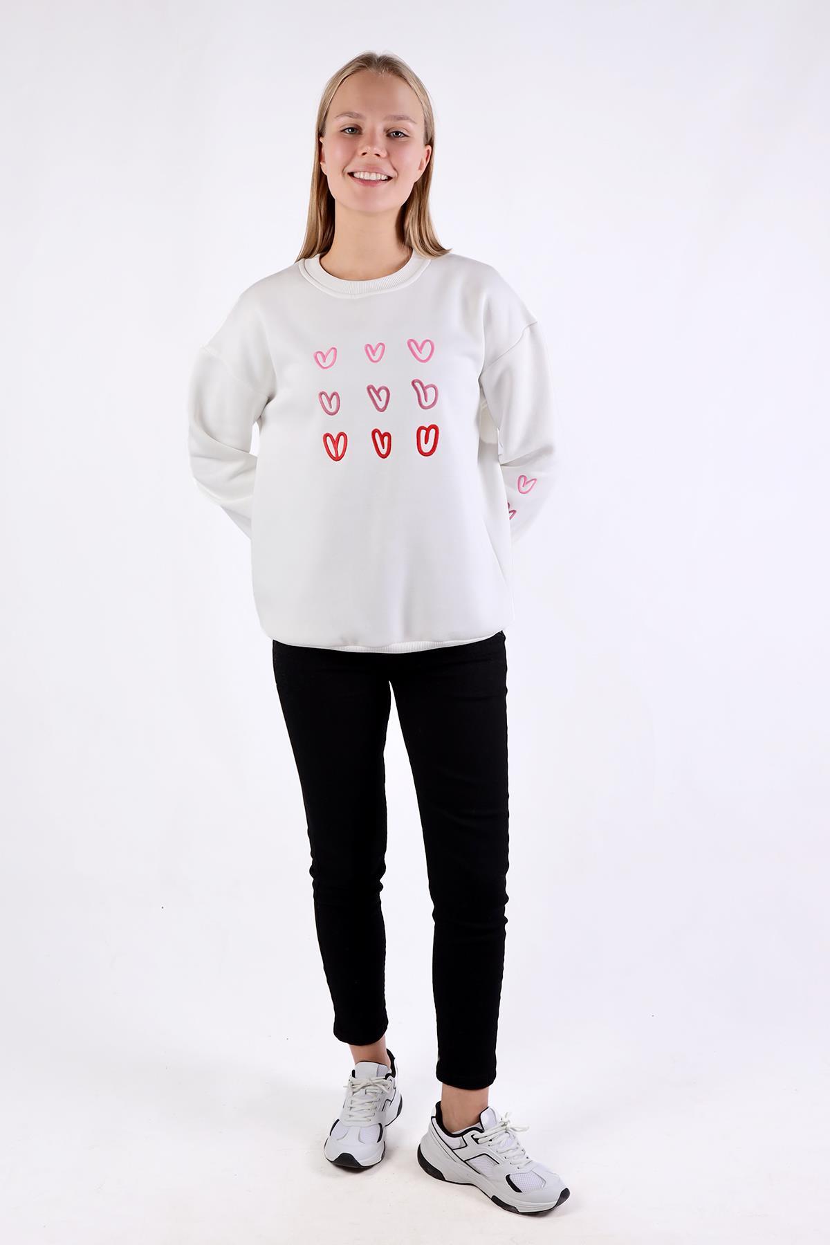 Ekru Bisiklet Yaka Kalp Nakışlı Sweat 9175M - 6