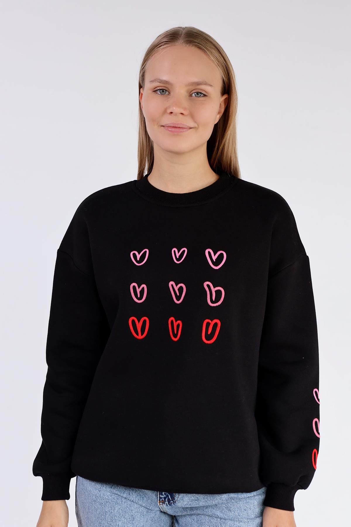Siyah Bisiklet Yaka Kalp Nakışlı Sweat 9175M - 8