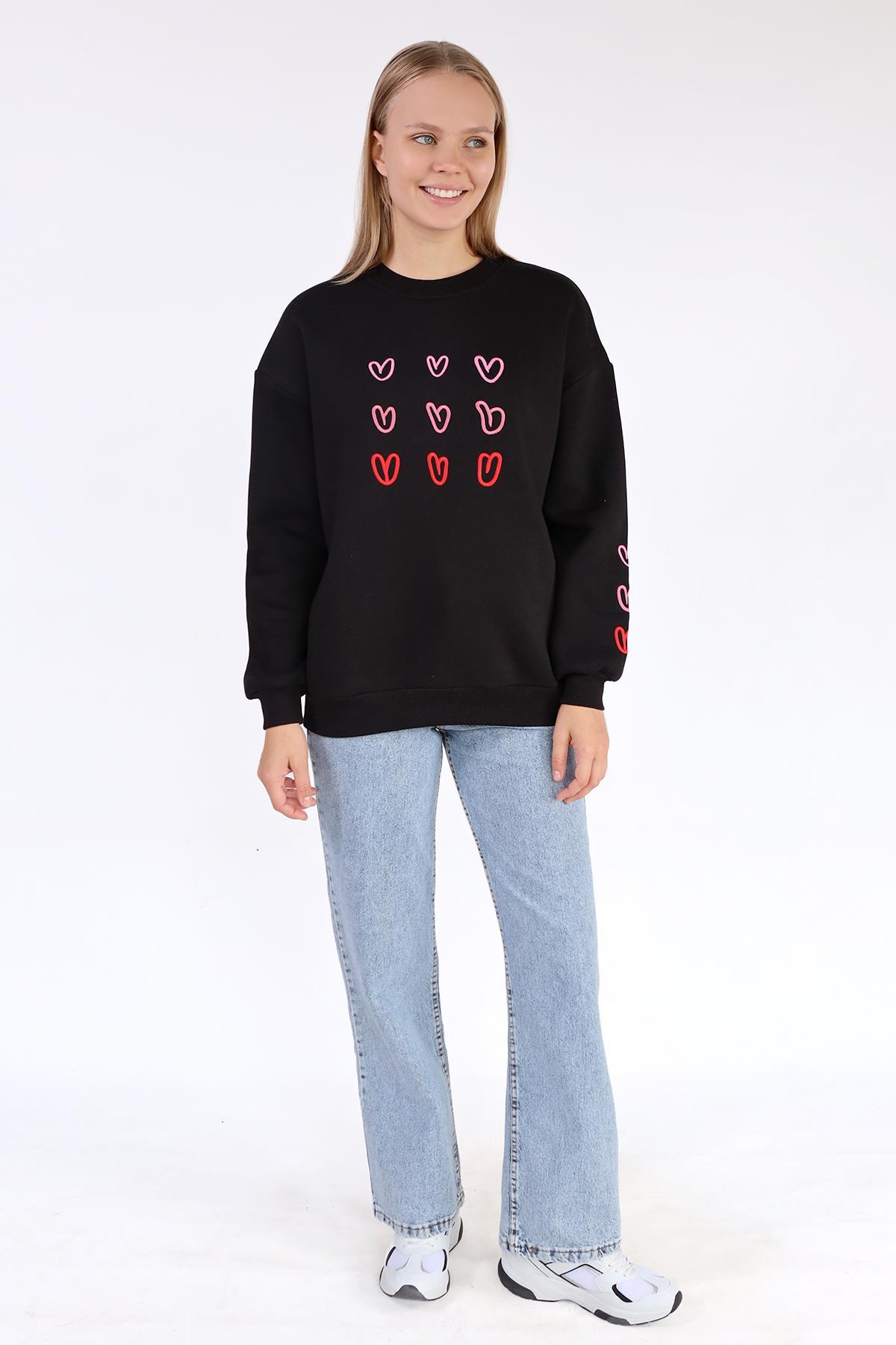 Siyah Bisiklet Yaka Kalp Nakışlı Sweat 9175M - 2