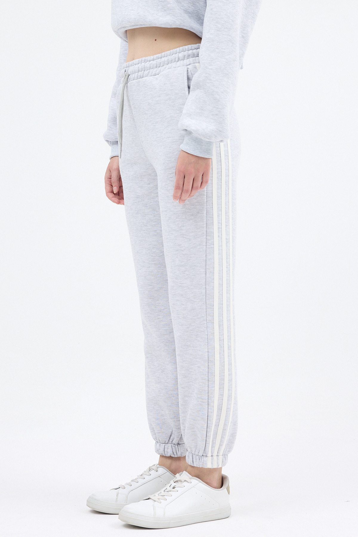 Karmelanj Yan Şerit Detaylı Kadın Eşofman 9209M - 3