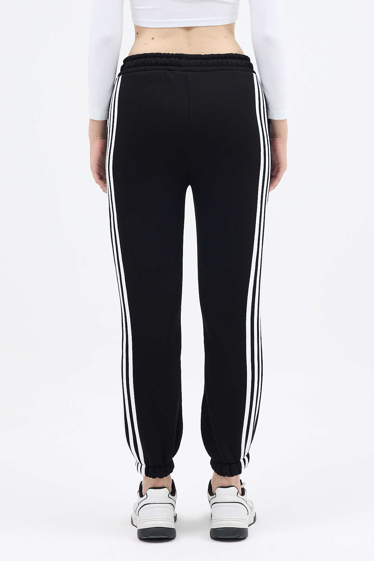 Siyah Yan Şerit Detaylı Kadın Eşofman 9209M - 5