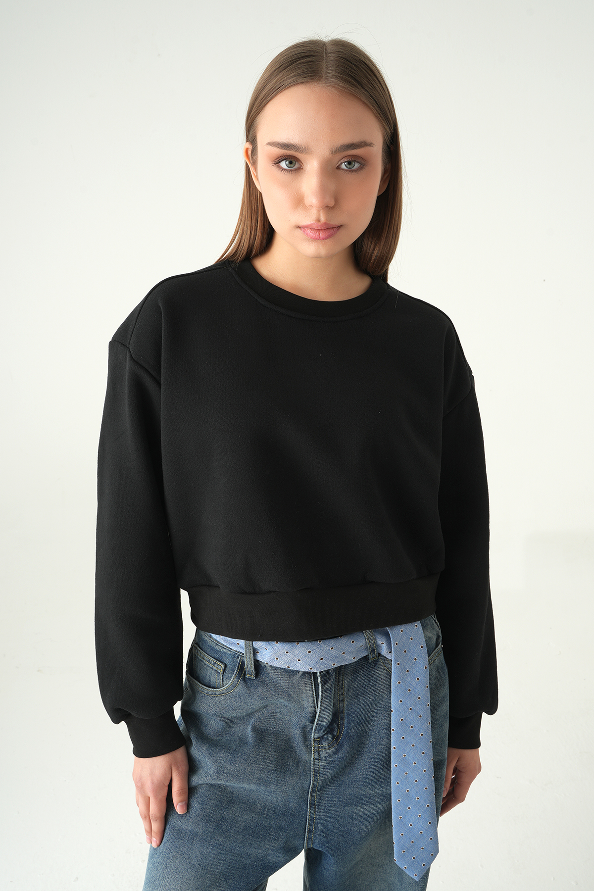 Siyah Kadın Crop Bisiklet Yaka Sweatshirt 9210M 