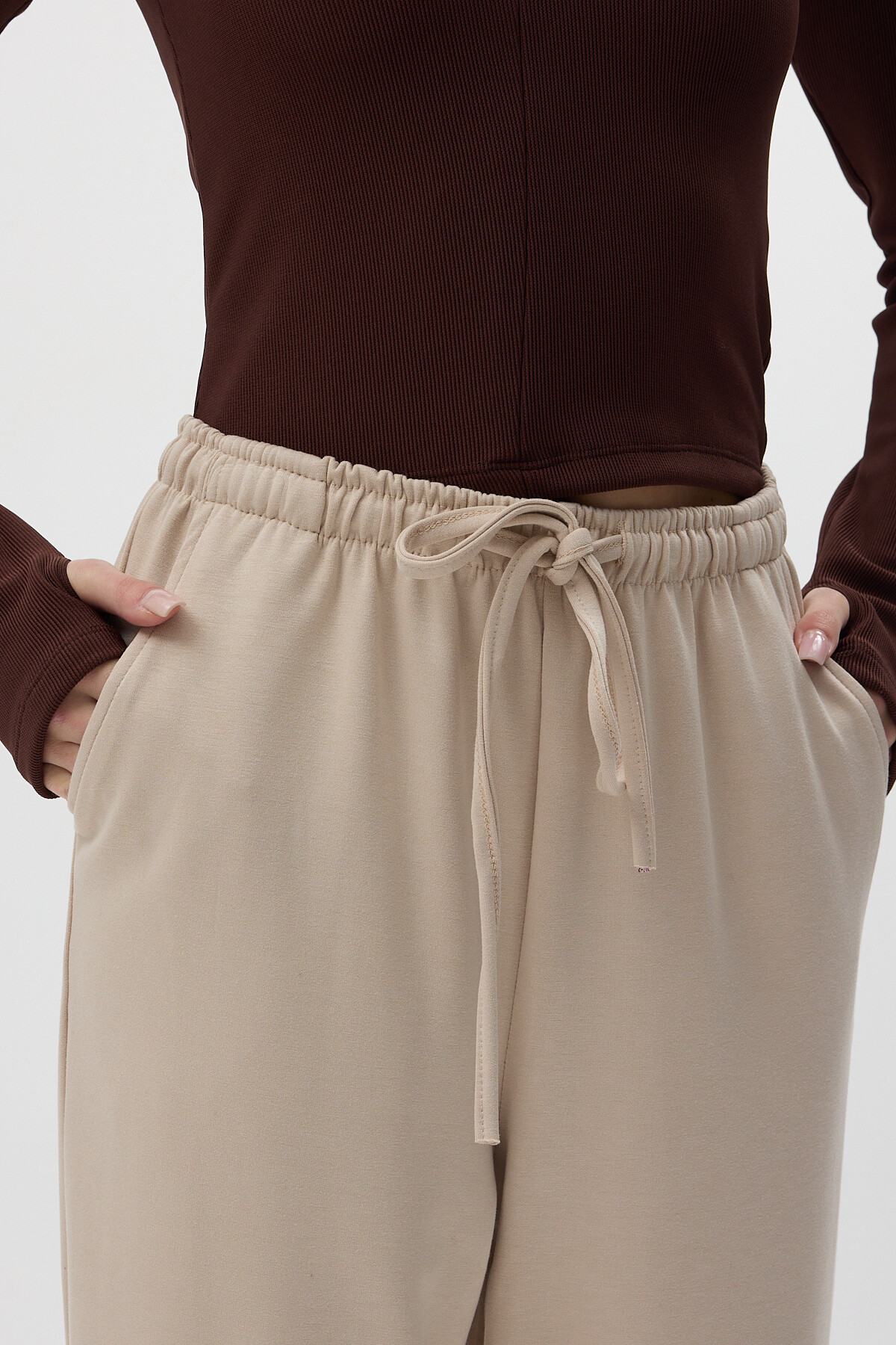 Bej Paçası Lastikli Büzgülü Kadın Eşofman Altı 9213M - RAYS