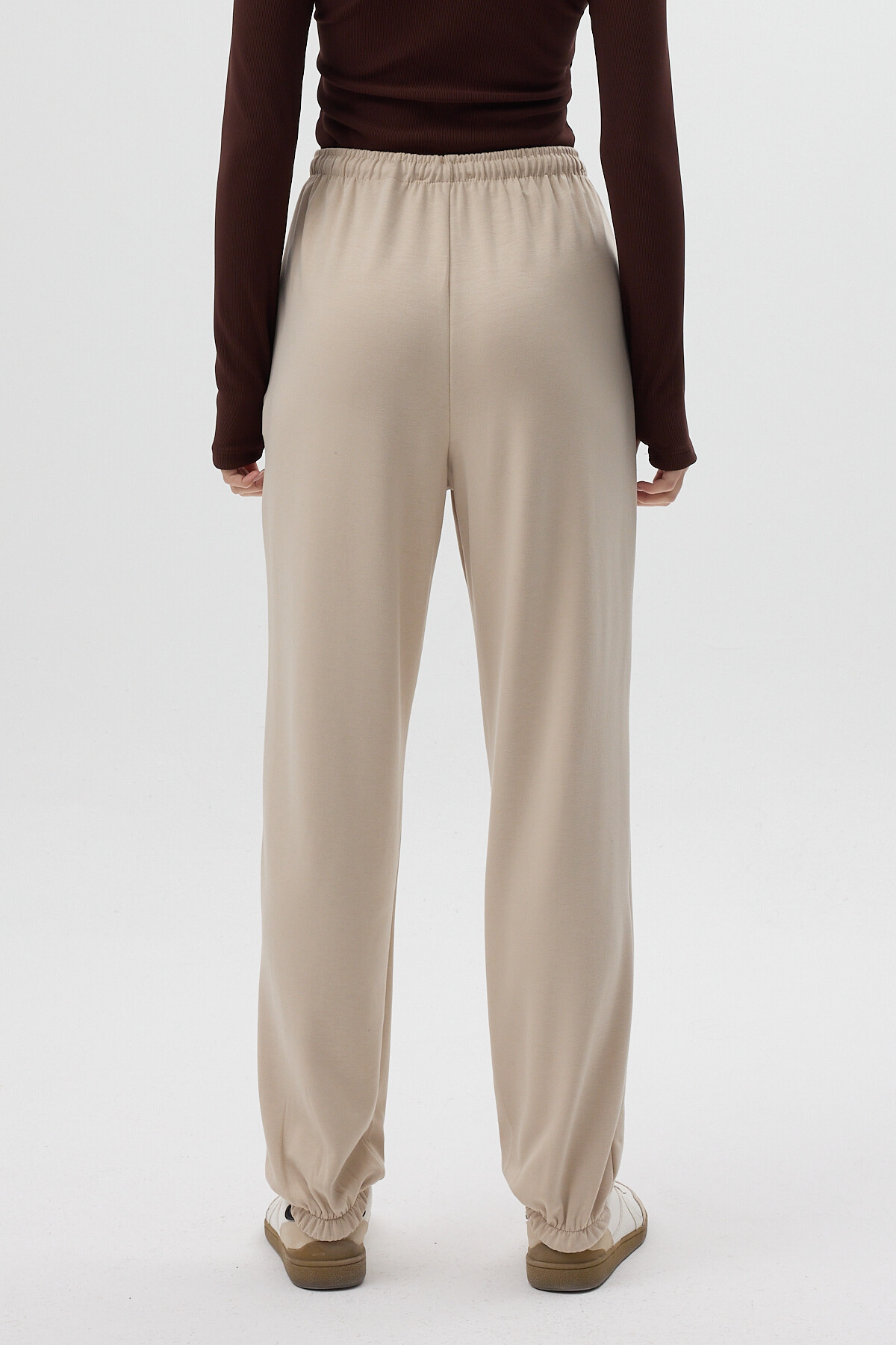 Bej Paçası Lastikli Büzgülü Kadın Eşofman Altı 9213M - 5