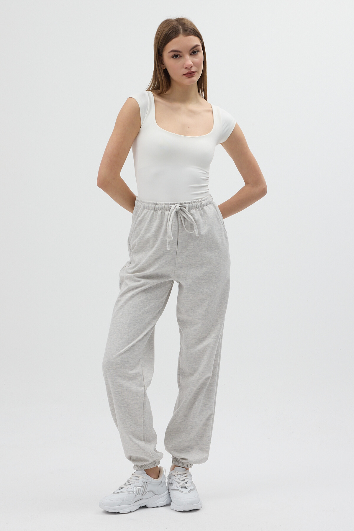 Gri Paçası Lastikli Büzgülü Kadın Eşofman Altı 9213M - 6