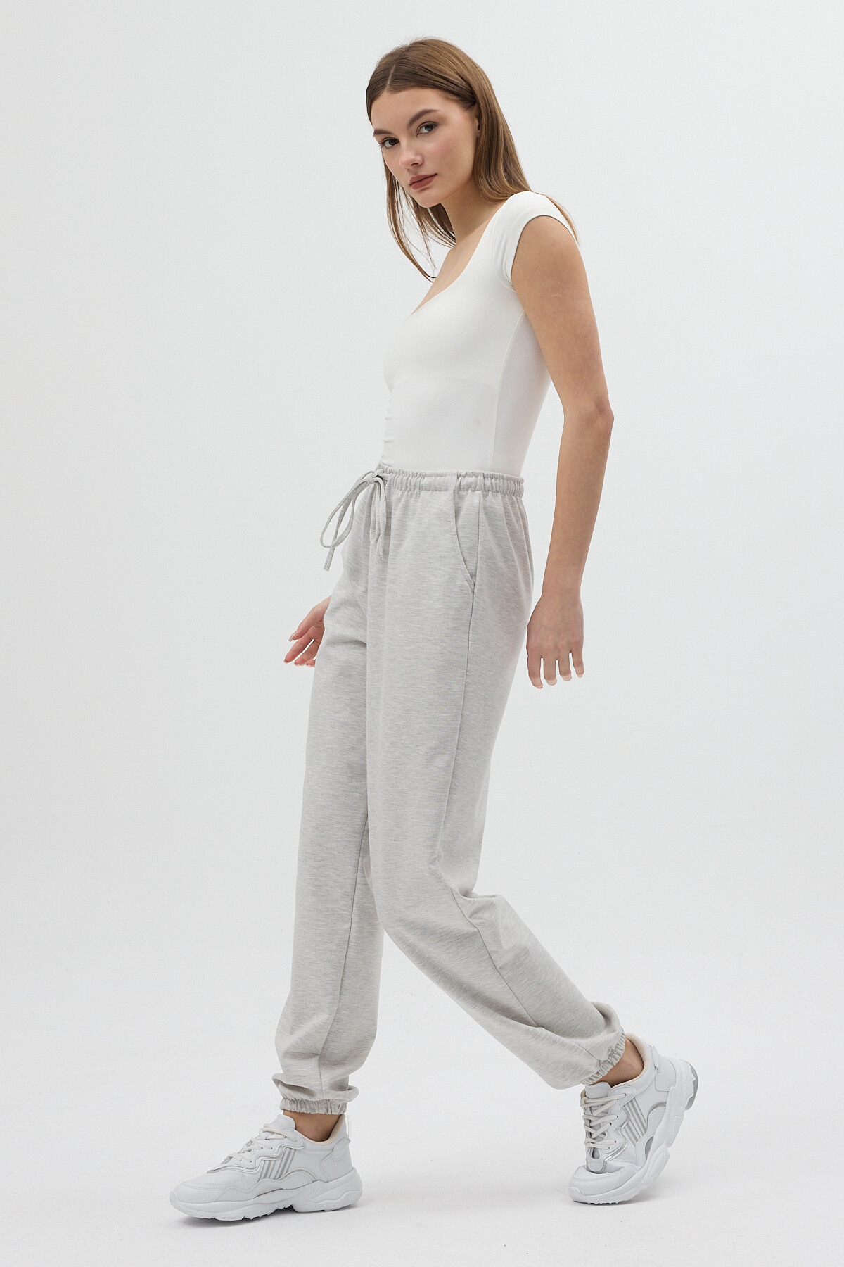 Gri Paçası Lastikli Büzgülü Kadın Eşofman Altı 9213M - 3