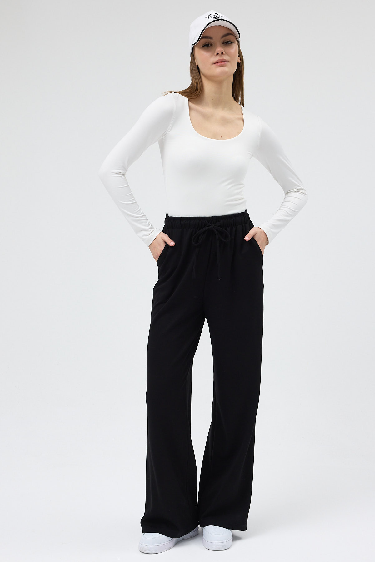 Siyah Bel Lastikli Geniş Paça Kadın Eşofman Altı 9214M - 6