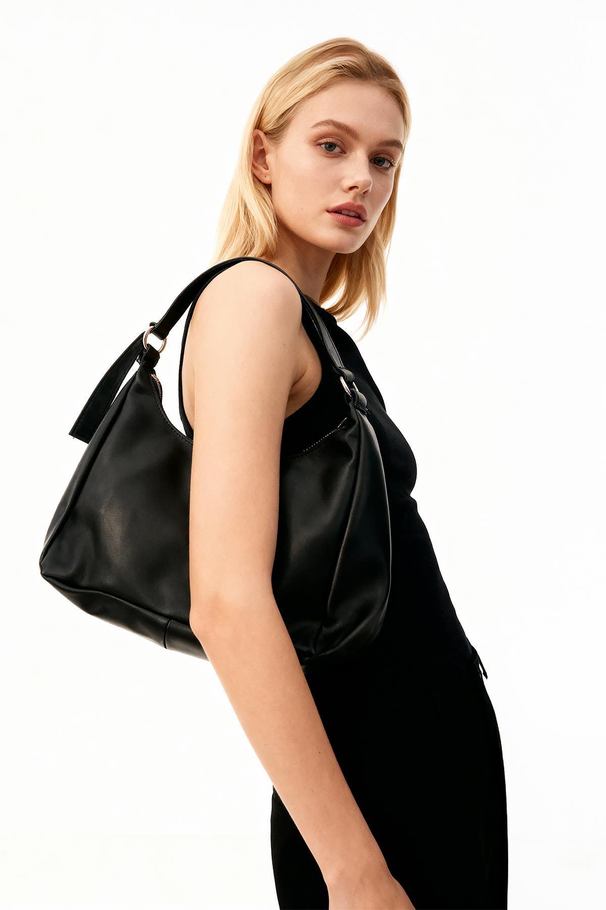 9224 Oval Omuz Çantası Siyah - RAYS