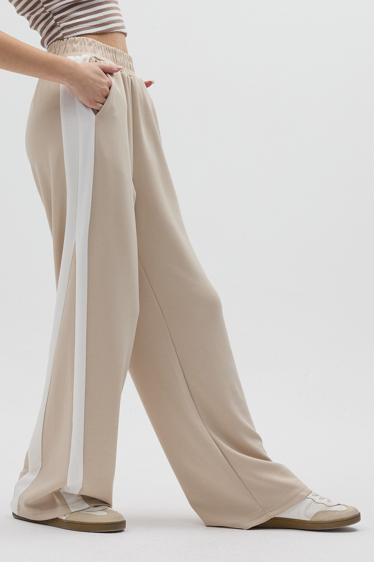 9226M Yanları Şeritli Eşofman Bej - RAYS