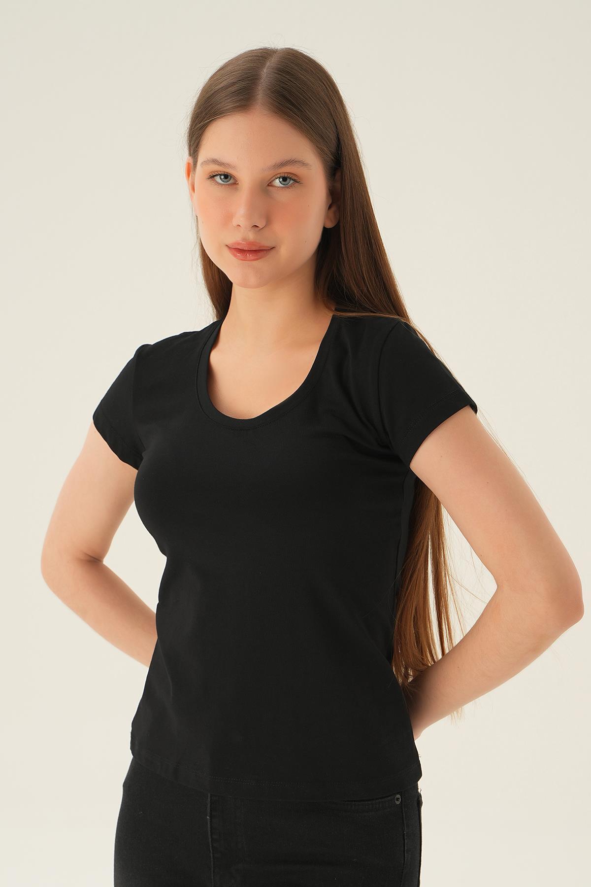 Siyah U Yaka Tişört 923 