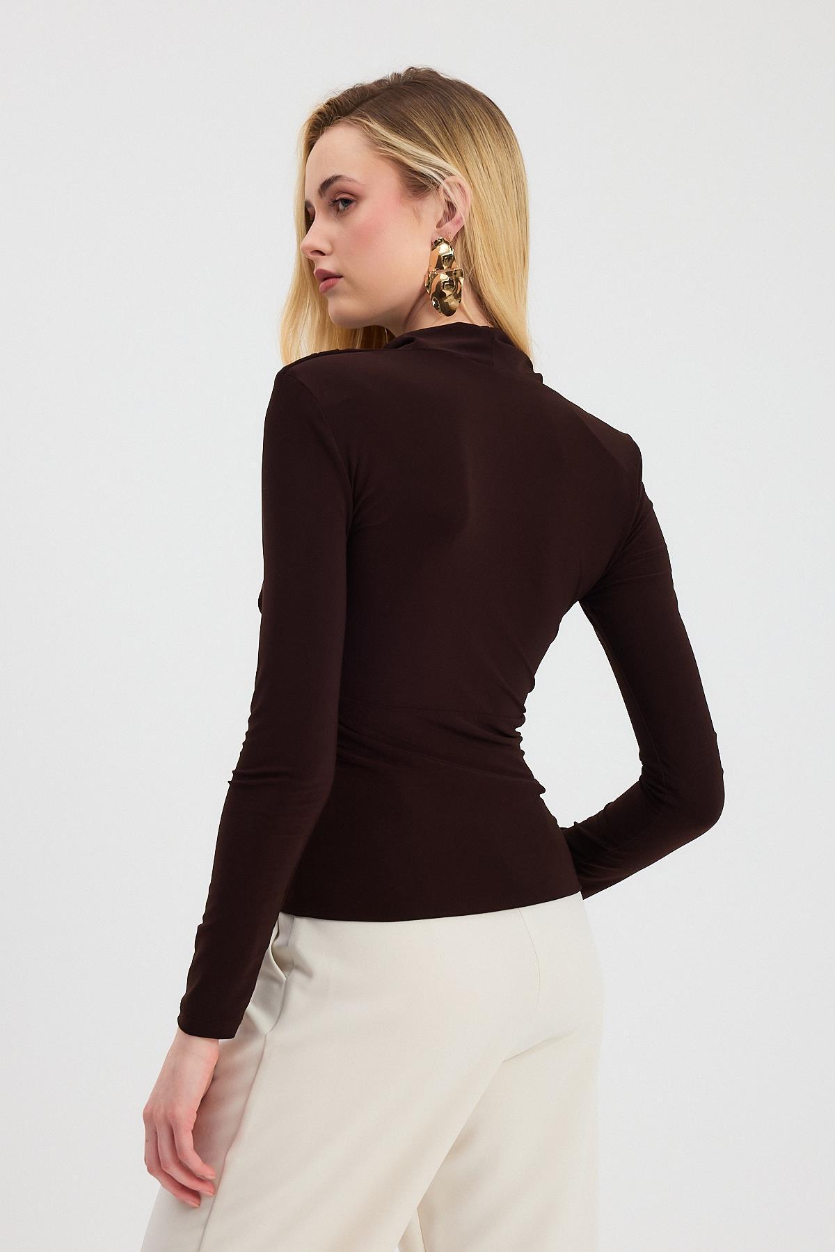 Kahve Kruvaze Yaka Vatkalı Bluz 9256 - 5