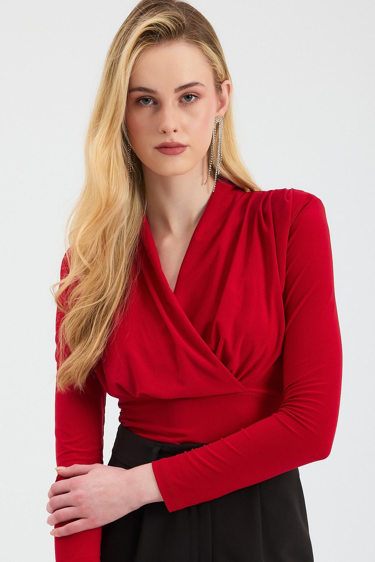9256 Kruvaze Yaka Vatkalı Bluz Kırmızı - RAYS