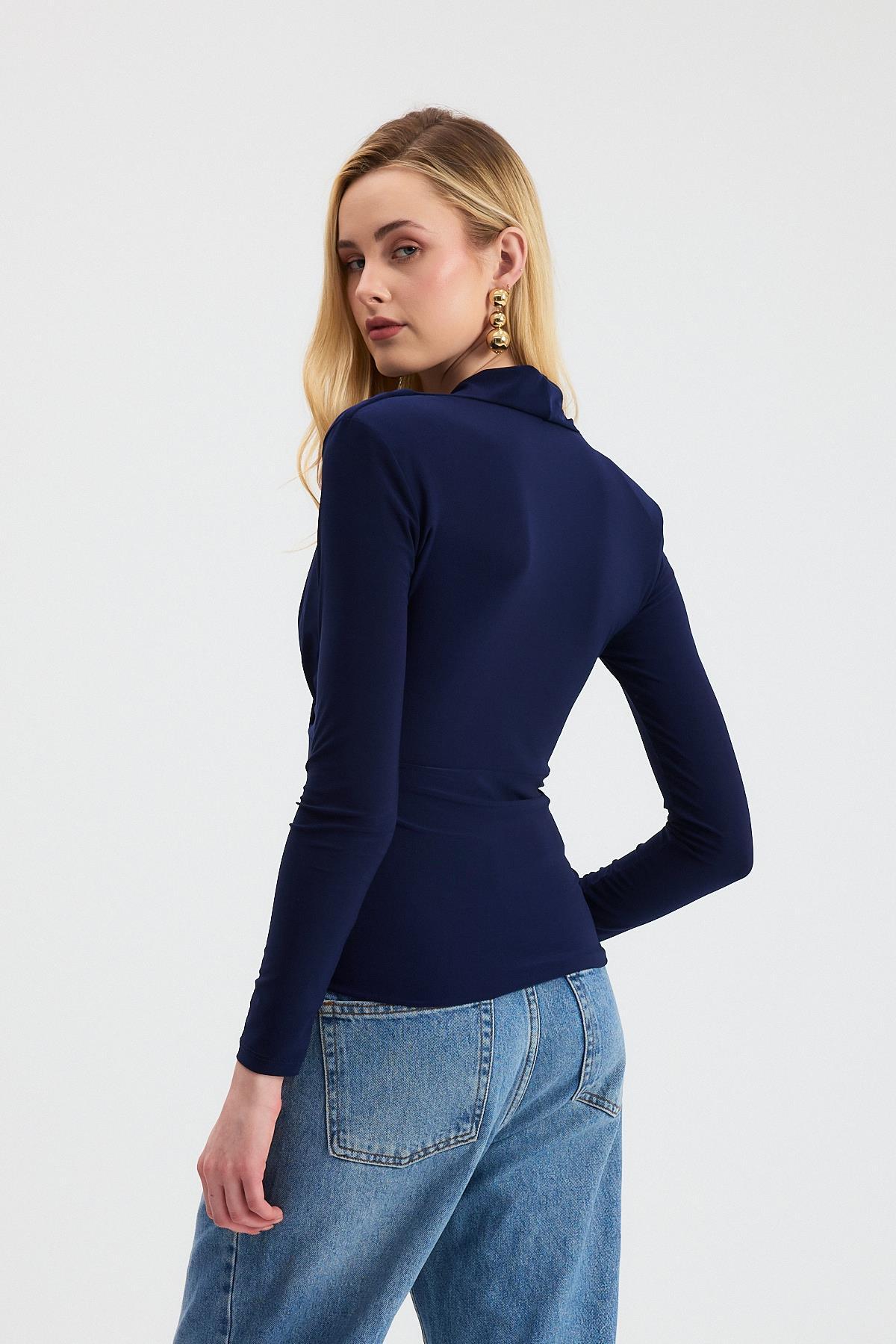 9256 Kruvaze Yaka Vatkalı Bluz Laci - 5