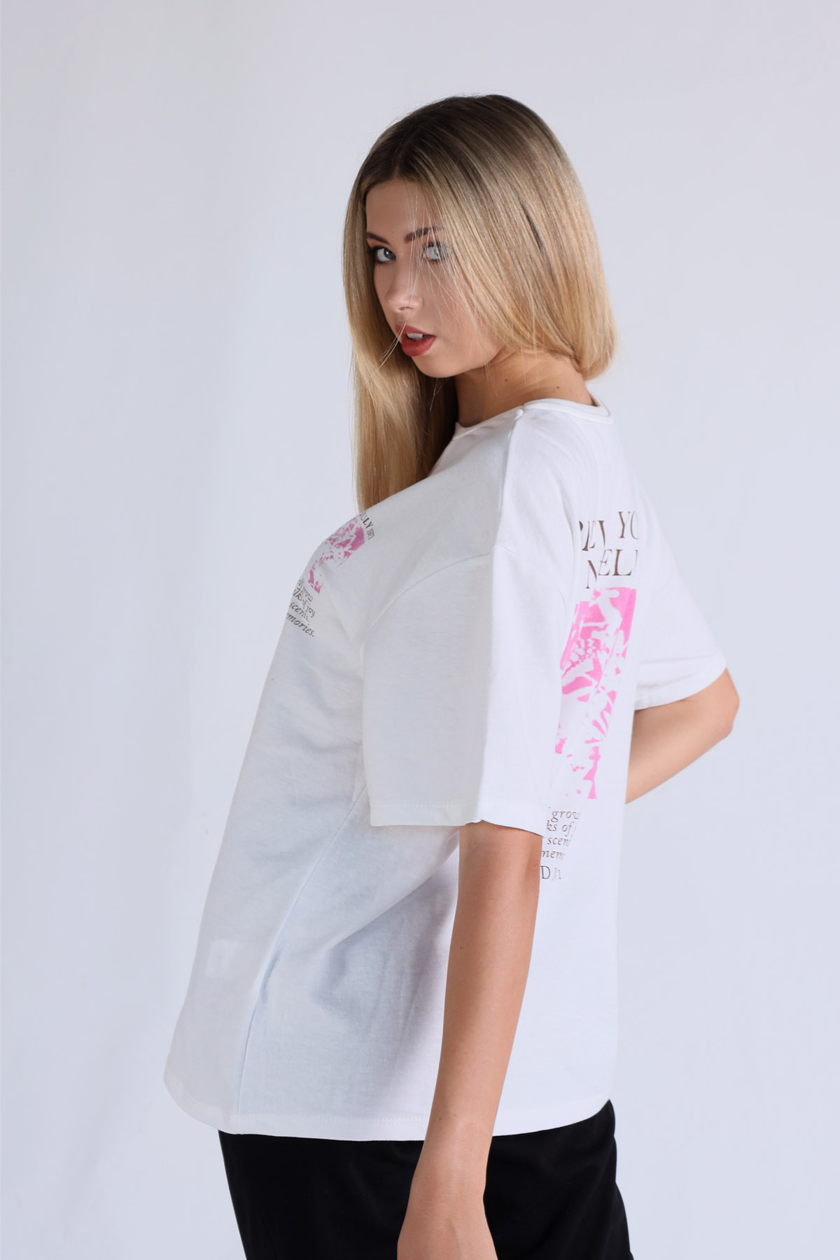 9377 Kelebek Görsel Tişört Ekru - 5