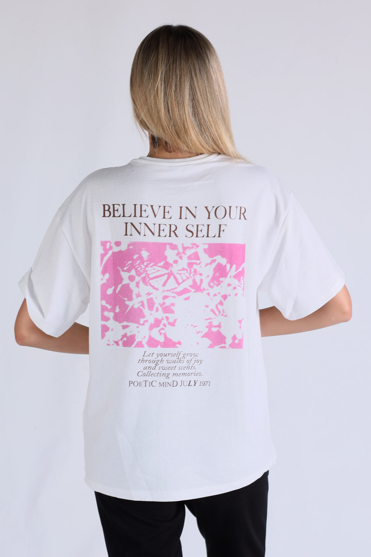 9377 Kelebek Görsel Tişört Ekru - 6