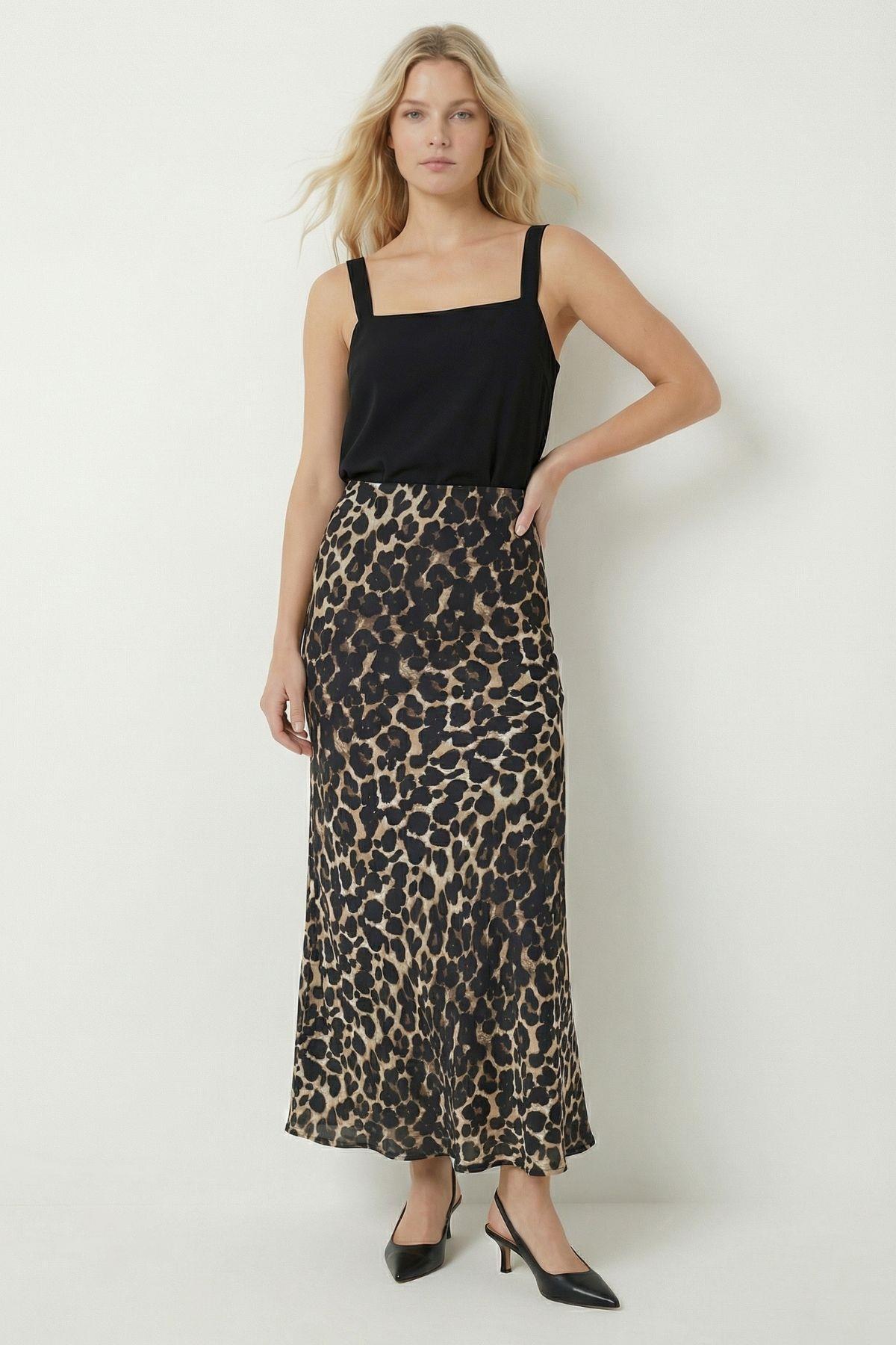 9416 Leopar Desen Saten Etek Siyah - RAYS (1)