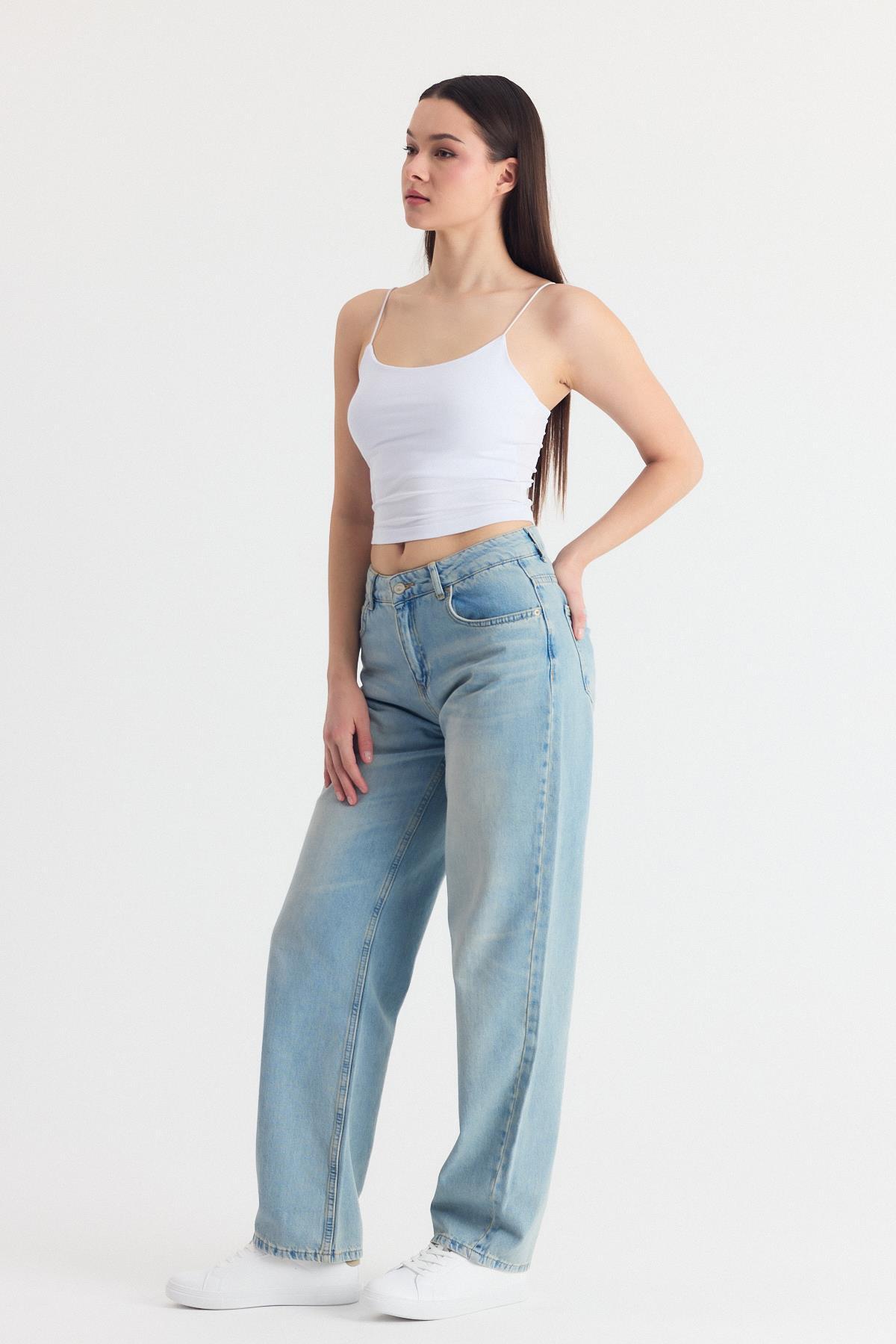 Beyaz İnce Askılı Fitted Basic Atlet 947 - 3