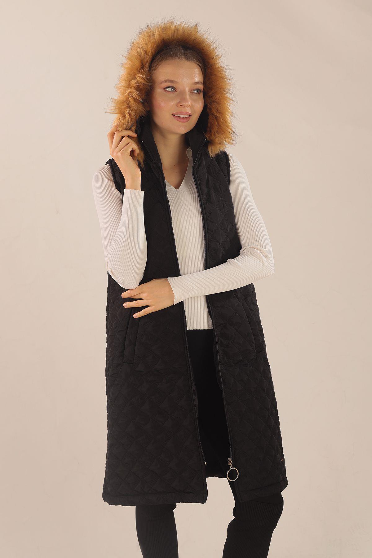 Siyah Kürk Detay Kapitone Yelek 9523 - 2