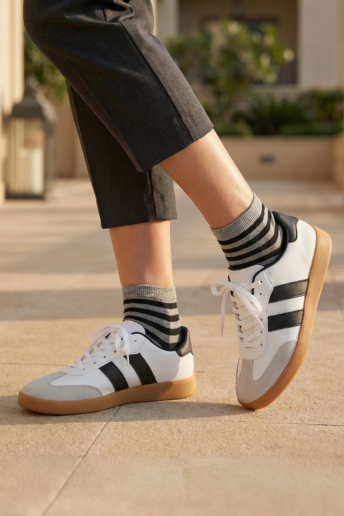 Beyaz-Siyah Çizgili Günlük Ayakkabı 958 - RAYS