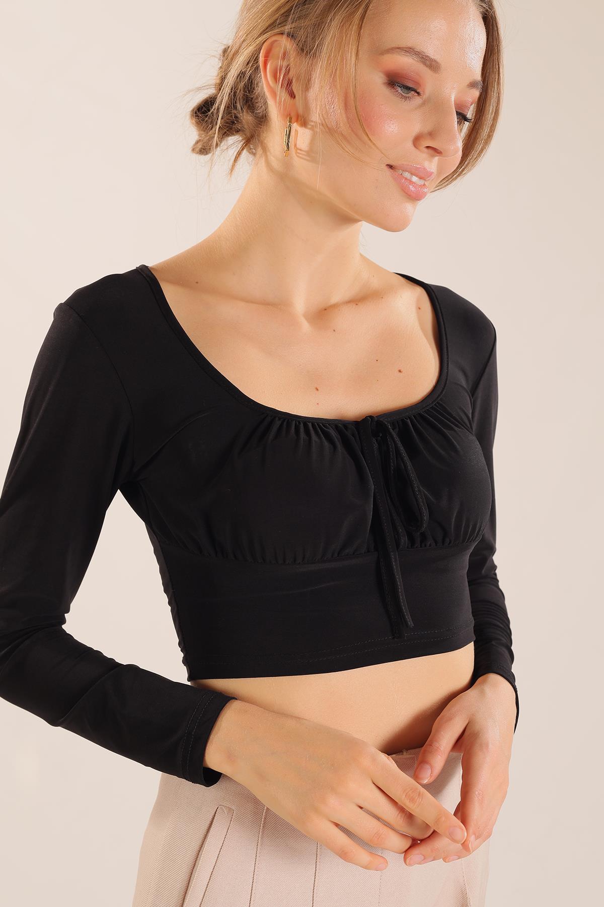 9900 Ön Bağlama Detay Bluz Siyah - 1