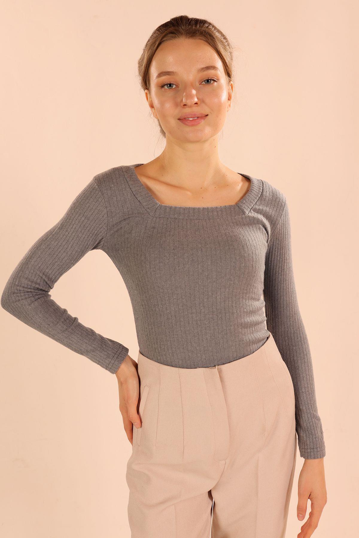 9903 Kare Yaka Bluz Füme - 1