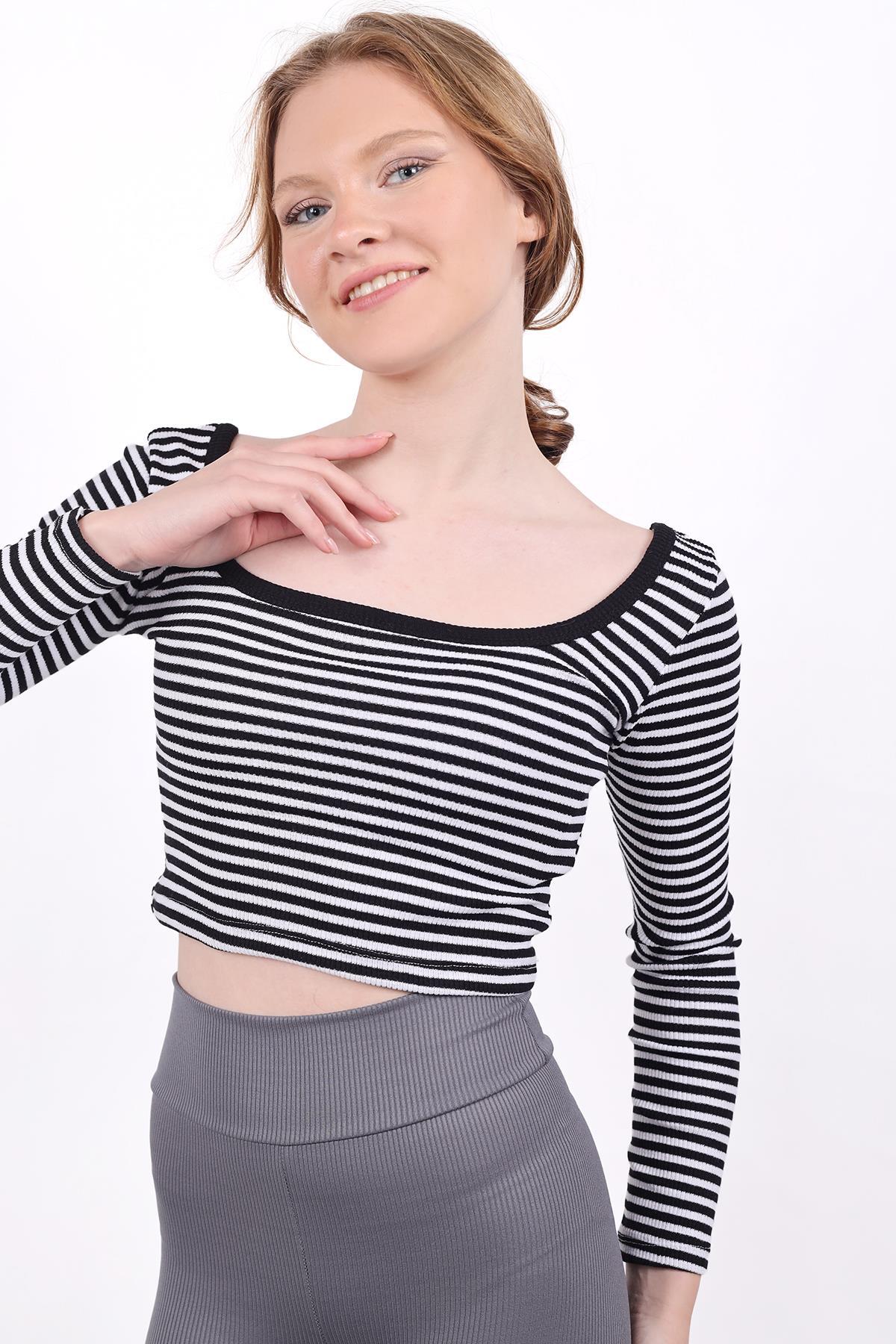 9904 Kare Yaka Çizgili Crop Bluz Siyah 