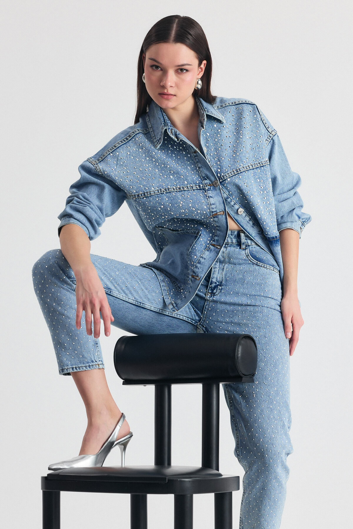 Parlak Detaylarla Denim Farkı