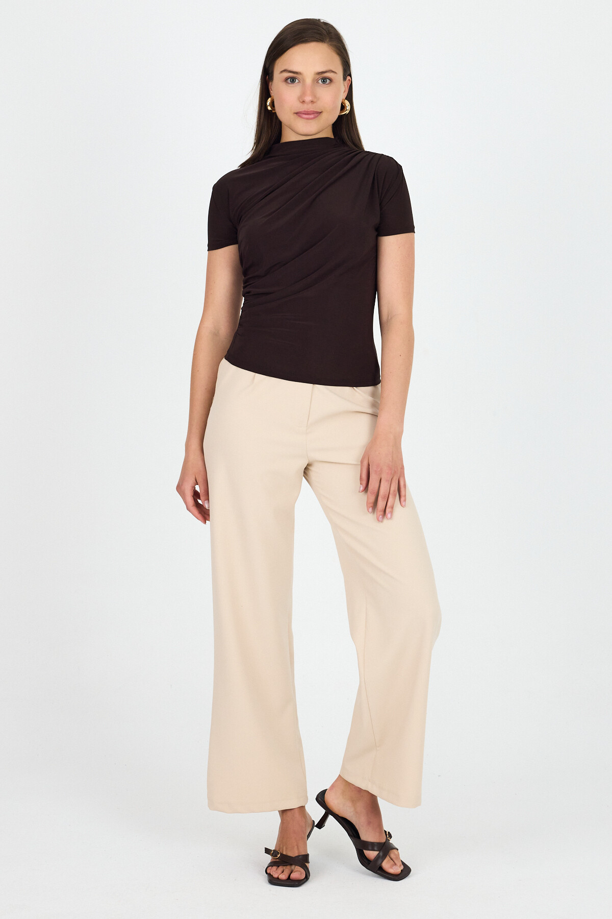 Acı Kahve Kısa Kol Büzgülü Sandy Bluz 2417 - RAYS