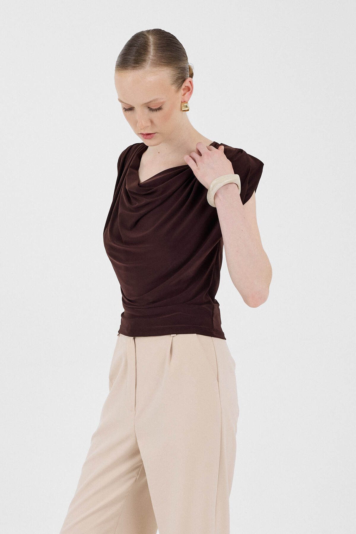 Acı Kahve Vatkalı Degaje Yaka Bluz 2509 - 6