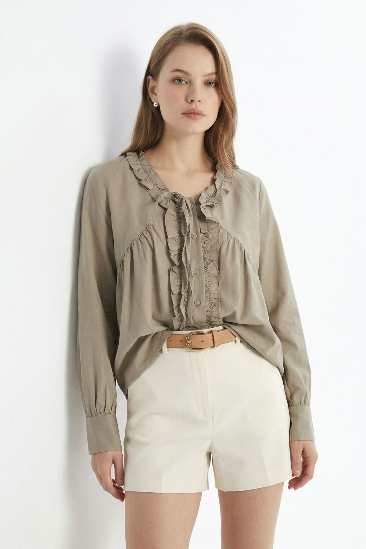 Ada Çayı V Yaka Fırfırlı Bağlama Detay Bluz 0108 - RAYS