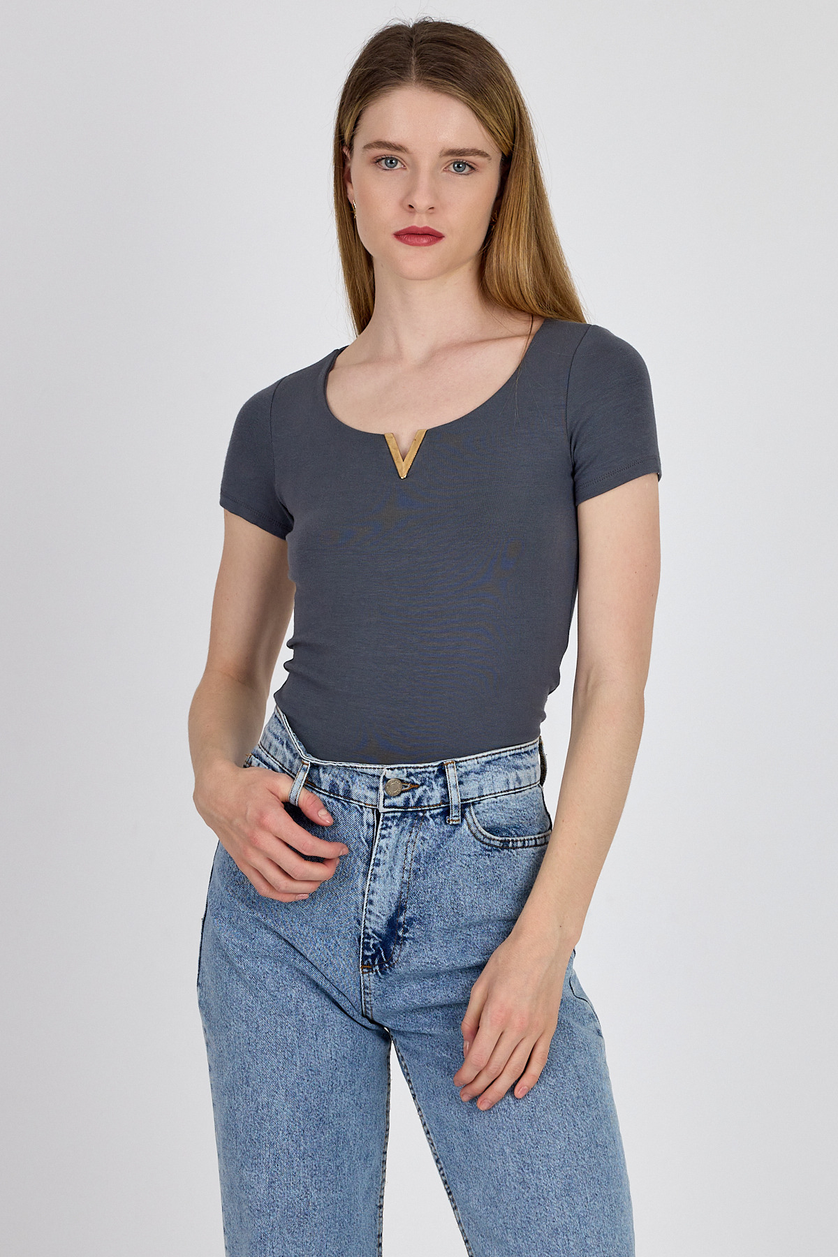 Antrasit Gold Aksesuar Detaylı Viskoz/Yumuşak Kumaş Tişört 1460 - RAYS