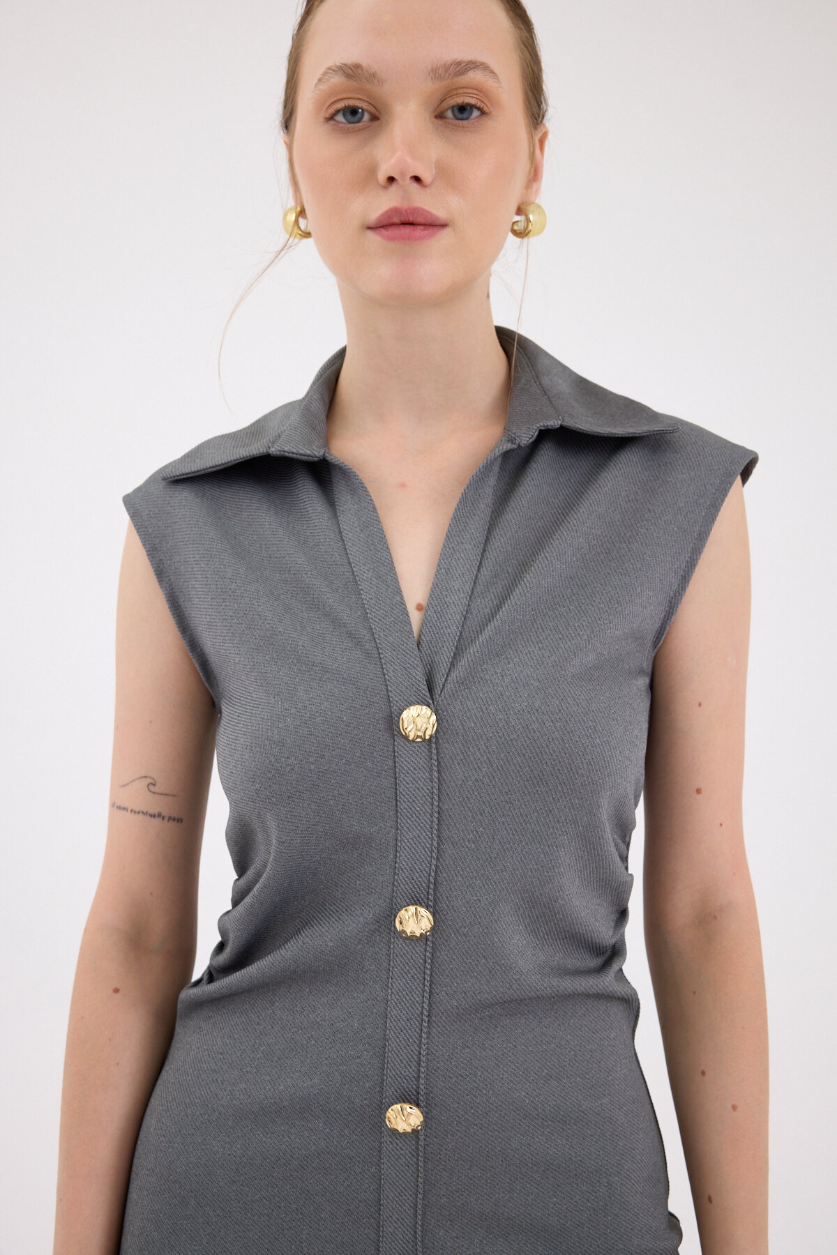 Antrasit Yanları Büzgülü Kolsuz Gömlek Midi Elbise 8117A - 4