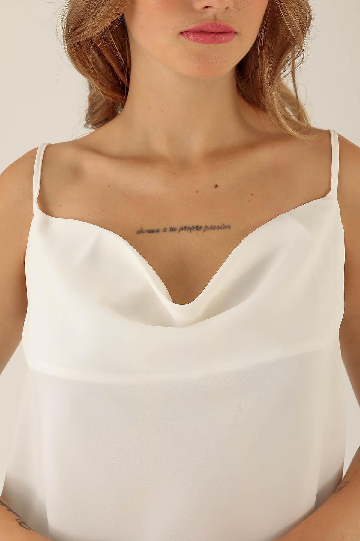 Askılı Degaje Yaka Bluz - 947 Beyaz - 6