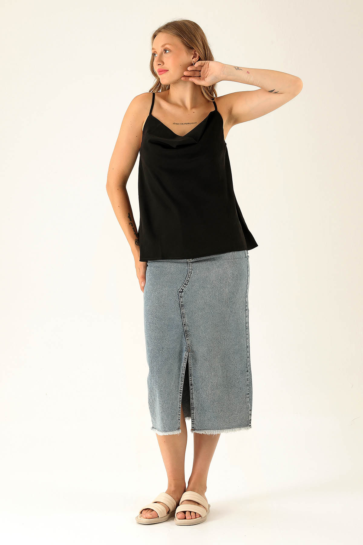 Askılı Degaje Yaka Bluz - 947 Siyah - 3