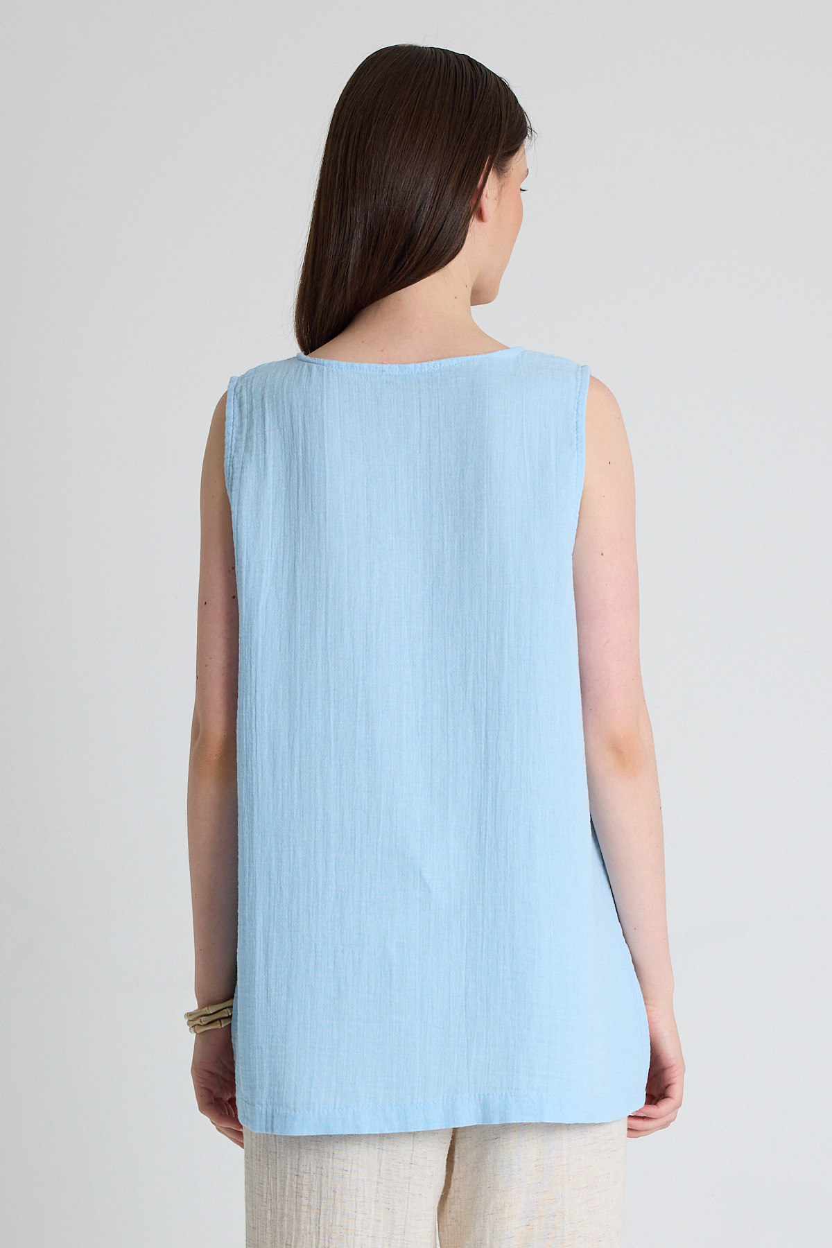 Bebe Mavi Keten Görünümlü %100 Pamuk Düğmeli Kolsuz Bluz 4808A - 5