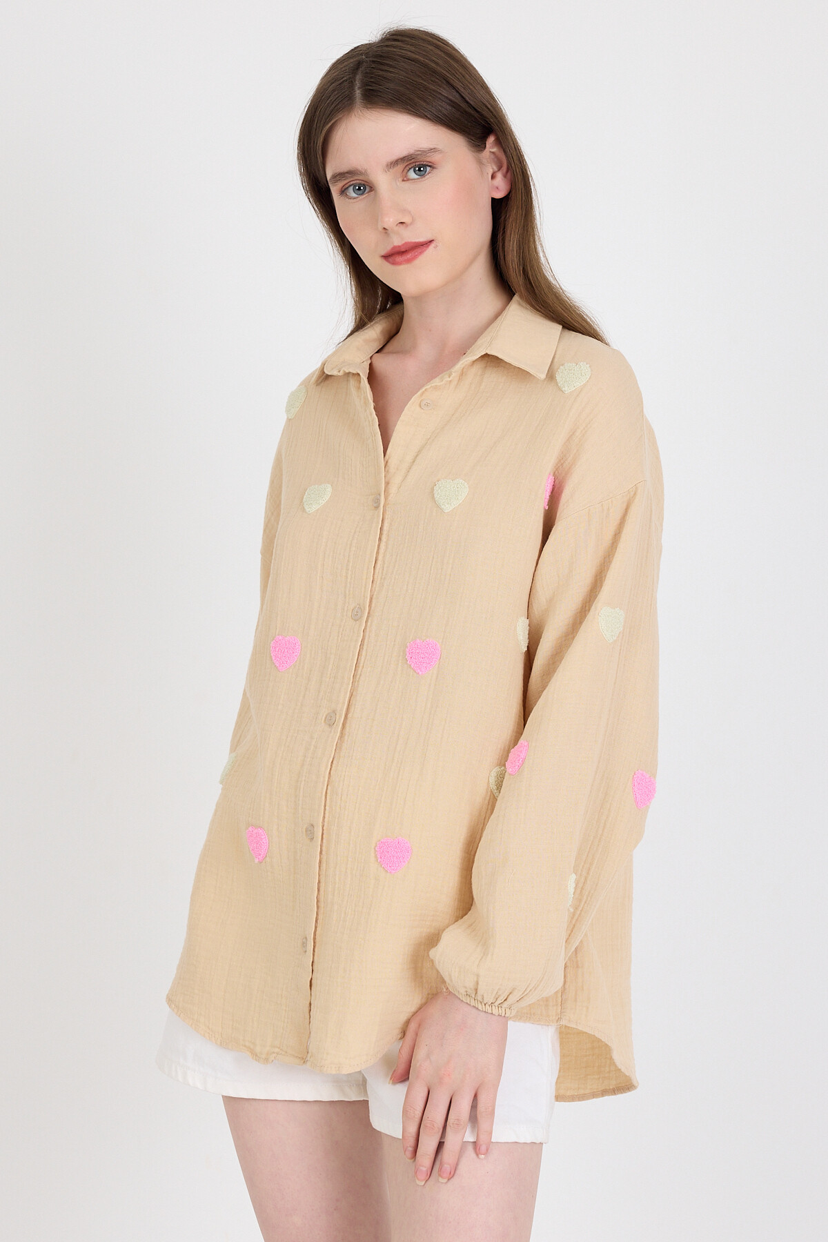 Bej %100 Pamuk Kalp Nakışlı Gömlek 4797A - 2
