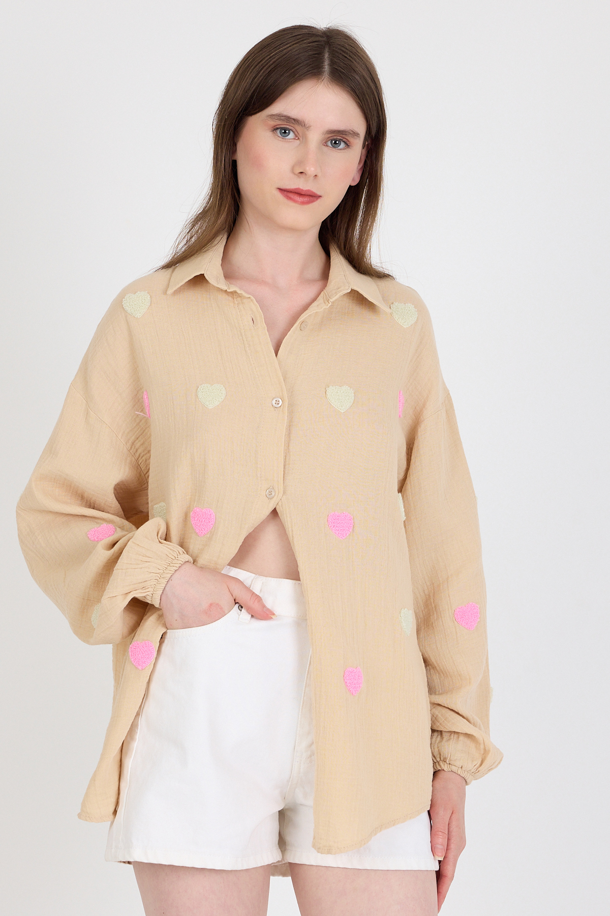 Bej %100 Pamuk Kalp Nakışlı Gömlek 4797A - 1