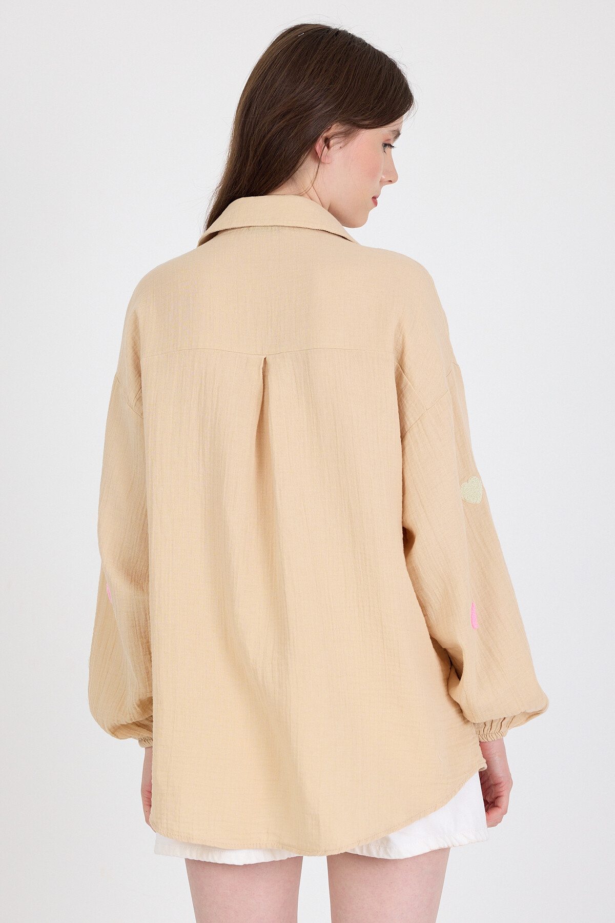 Bej %100 Pamuk Kalp Nakışlı Gömlek 4797A - 5