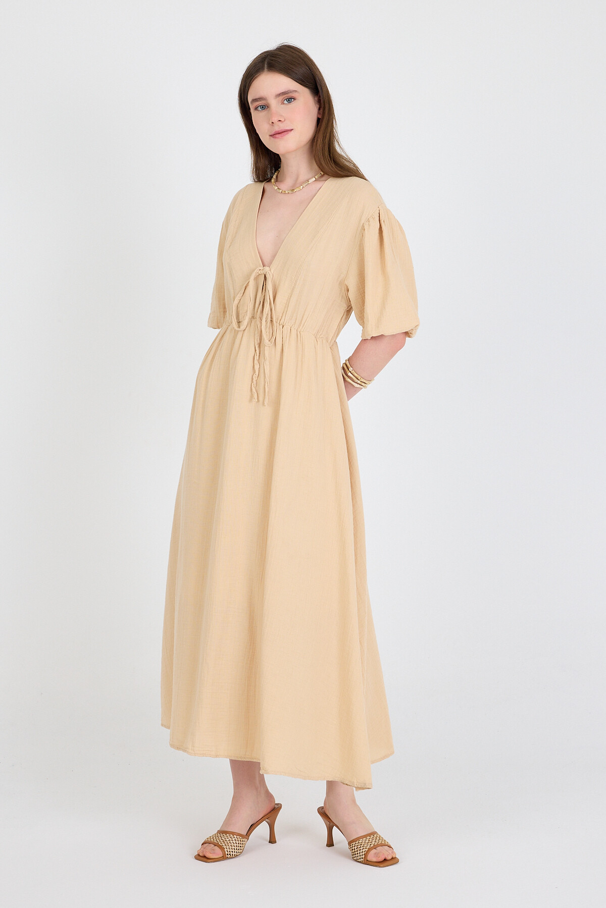 Bej %100 Pamuk Ön Bağlama Detaylı Midi Elbise 4785A - RAYS