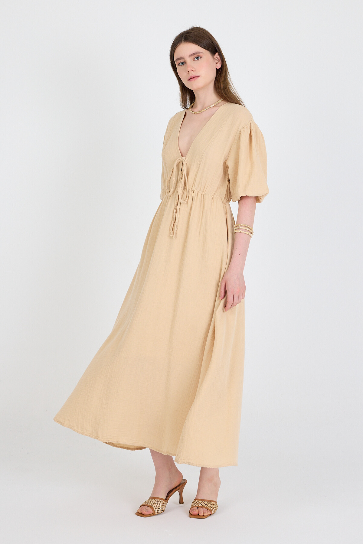 Bej %100 Pamuk Ön Bağlama Detaylı Midi Elbise 4785A - 6