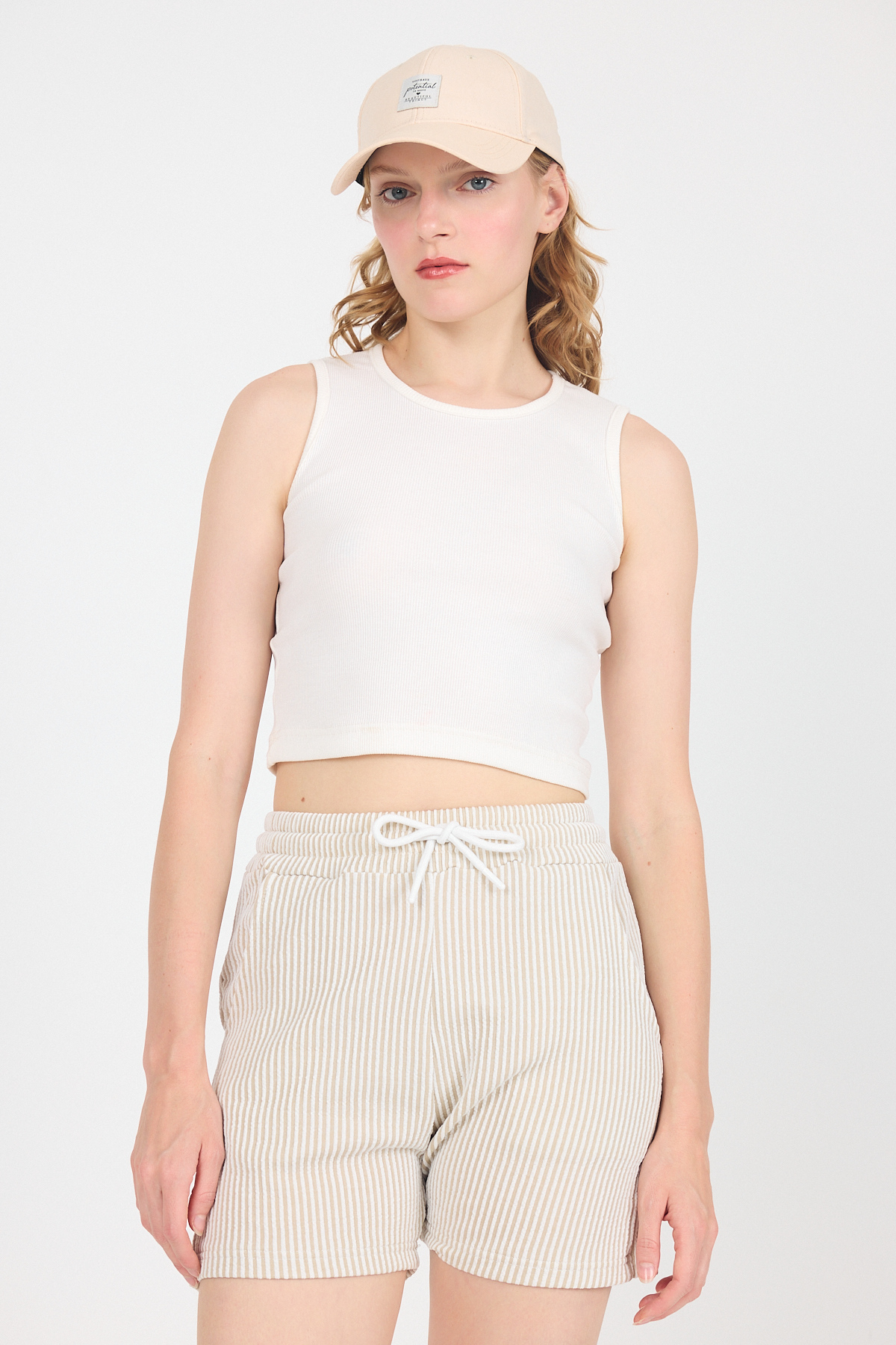 Bej Beli Lastikli Çizgili Dokuma Şort 4094 - 6