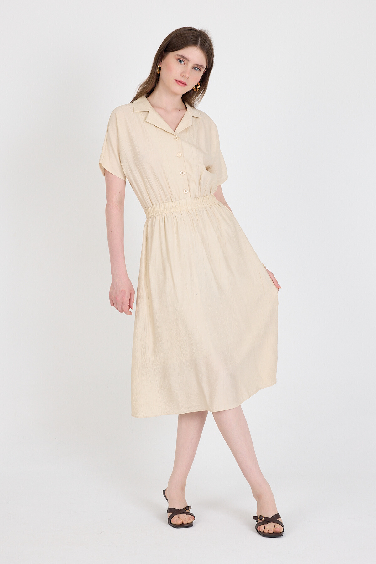 Bej Beli Lastikli Gömlek Yaka Kısa Kol Midi Elbise 4475A - RAYS