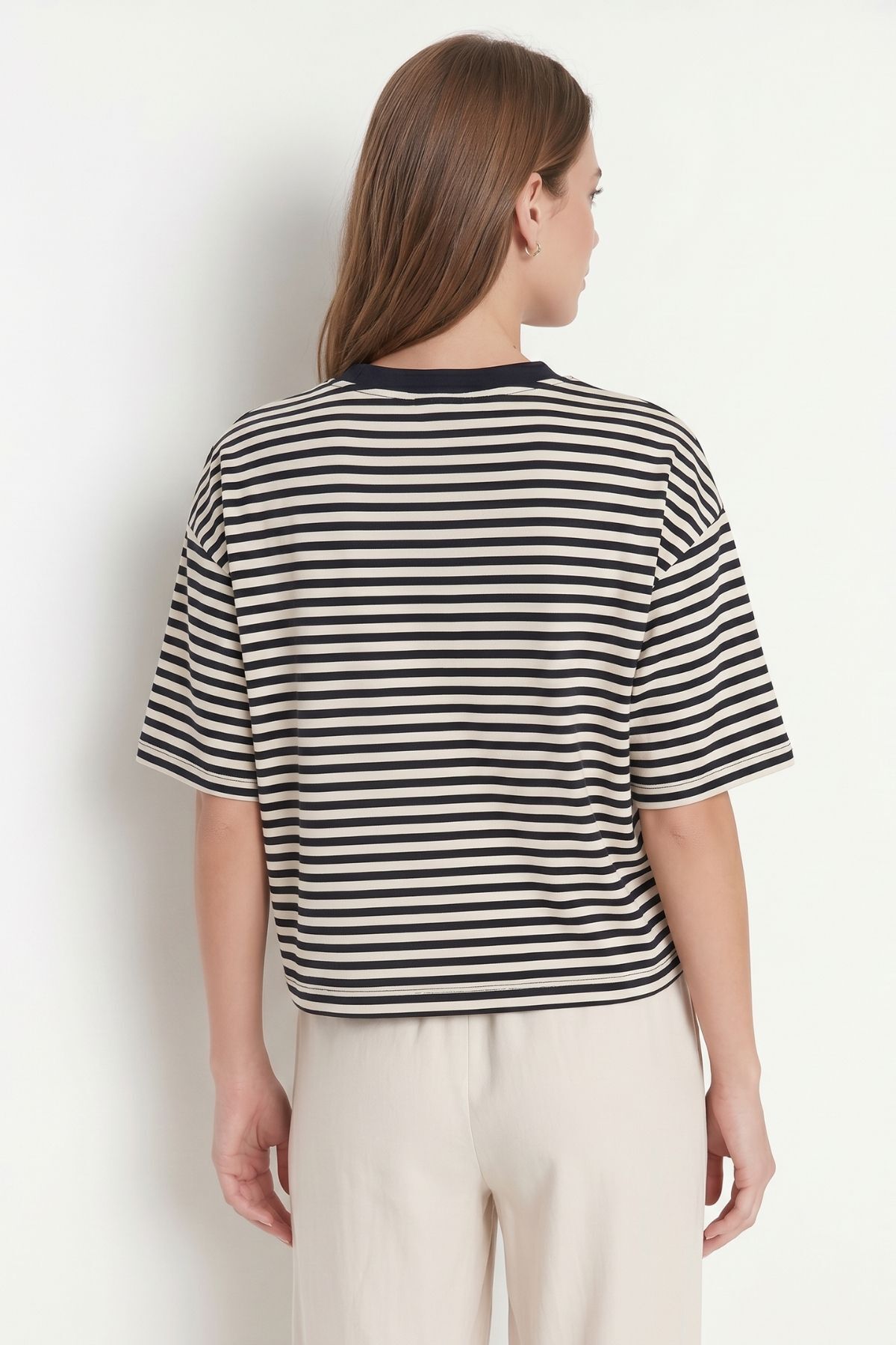 Bej Bisiklet Yaka Kısa Kol Çizgili Crop Tişört 8325 - 3