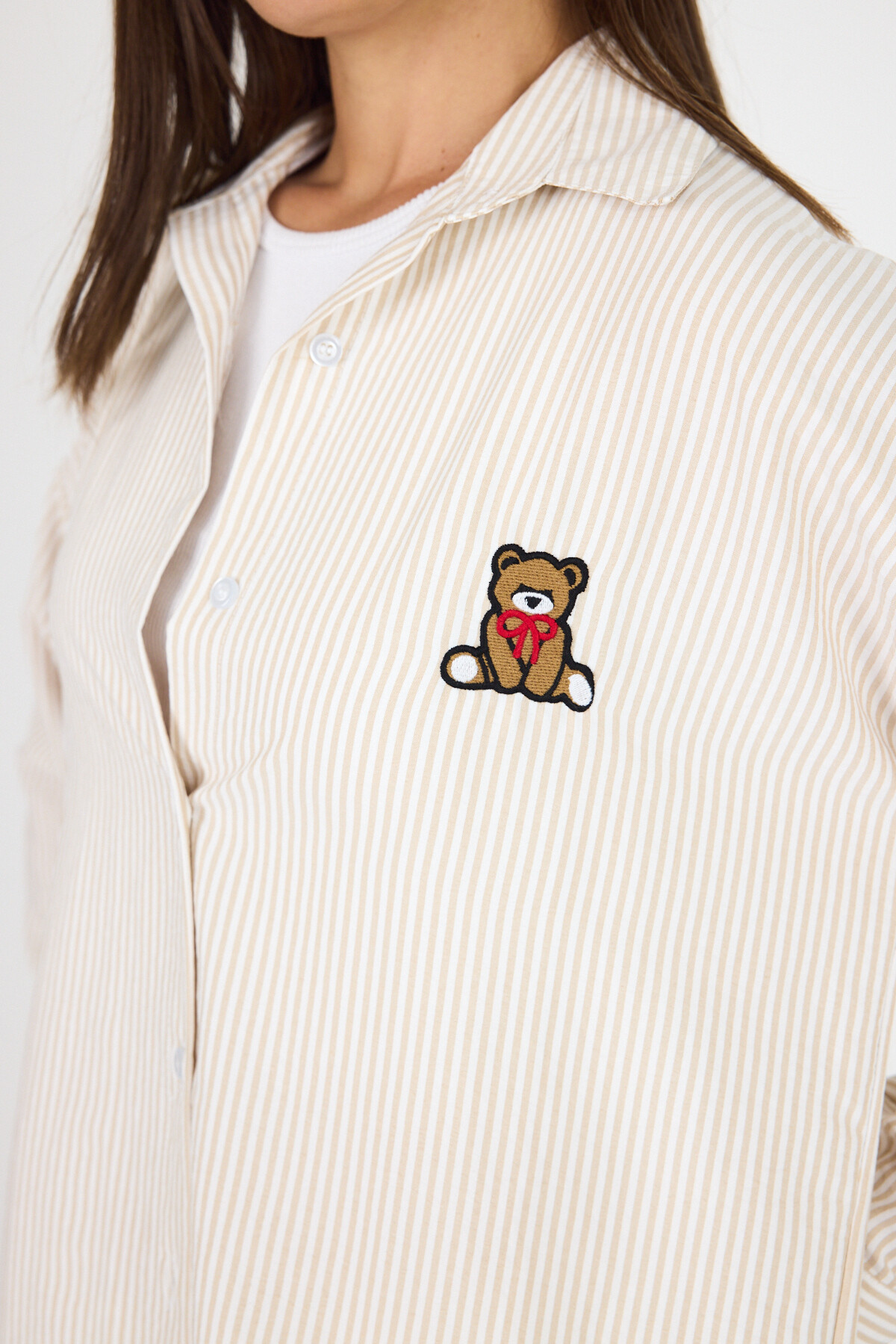 Bej Çizgili Ayıcık Nakışlı Pamuklu Oversize Gömlek 4689A - 4