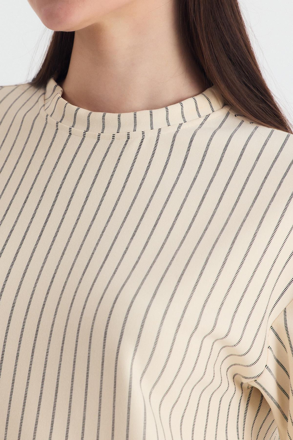 Bej Çizgili Oversize Tişört 4447A - 4