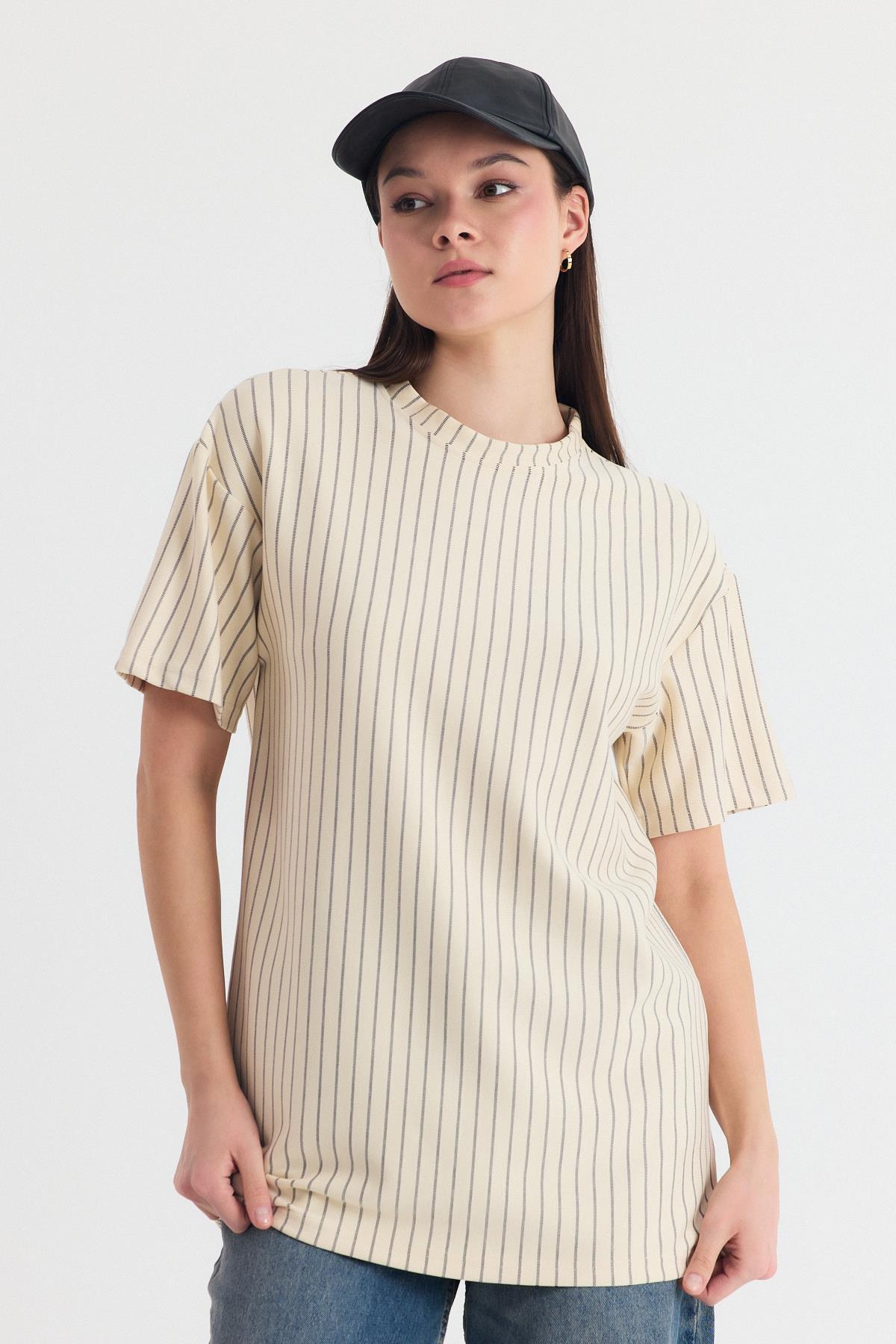 Bej Çizgili Oversize Tişört 4447A - 3