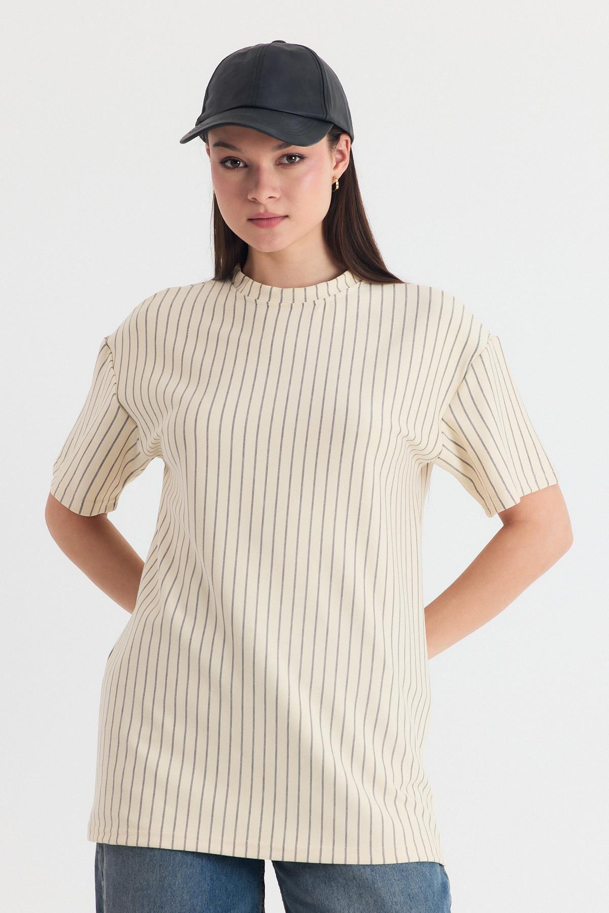 Bej Çizgili Oversize Tişört 4447A - 6