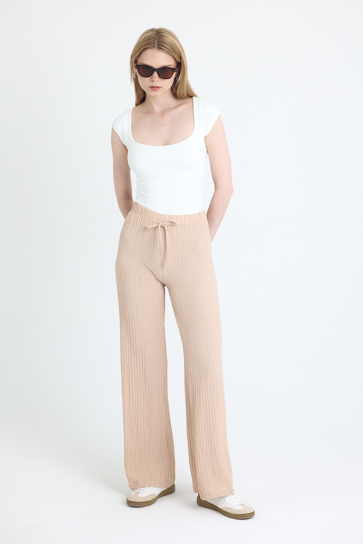 Bej Geniş Paça Dökümlü Bürümcük Kumaş Pantolon 326 - 2